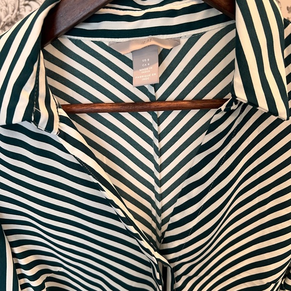 H&M green and white stripe belted dress, size 8 - Picture 4 of 9